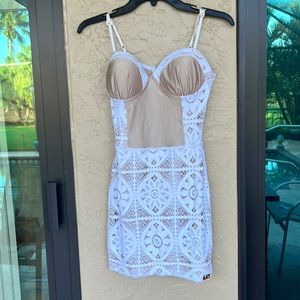 Gorgeous dress, no size tag